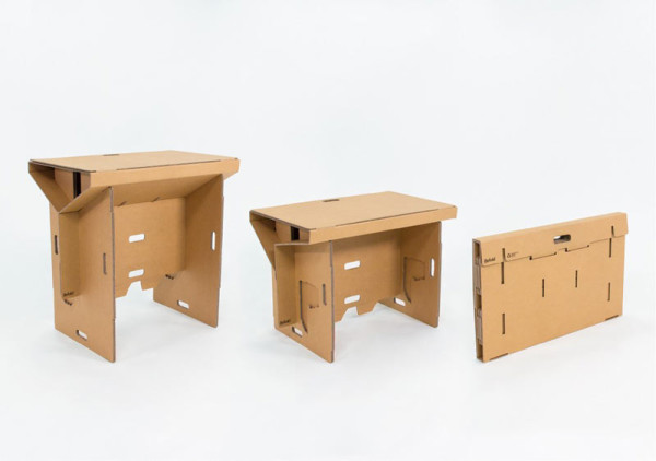 Refold_Portable-cardboard-desk-Matt-Innes-2-600x422